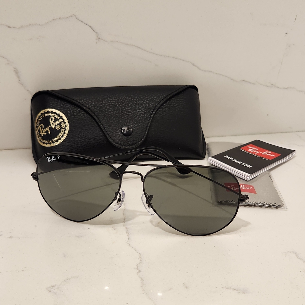 Ray-Ban Black Aviators (RB 3025)